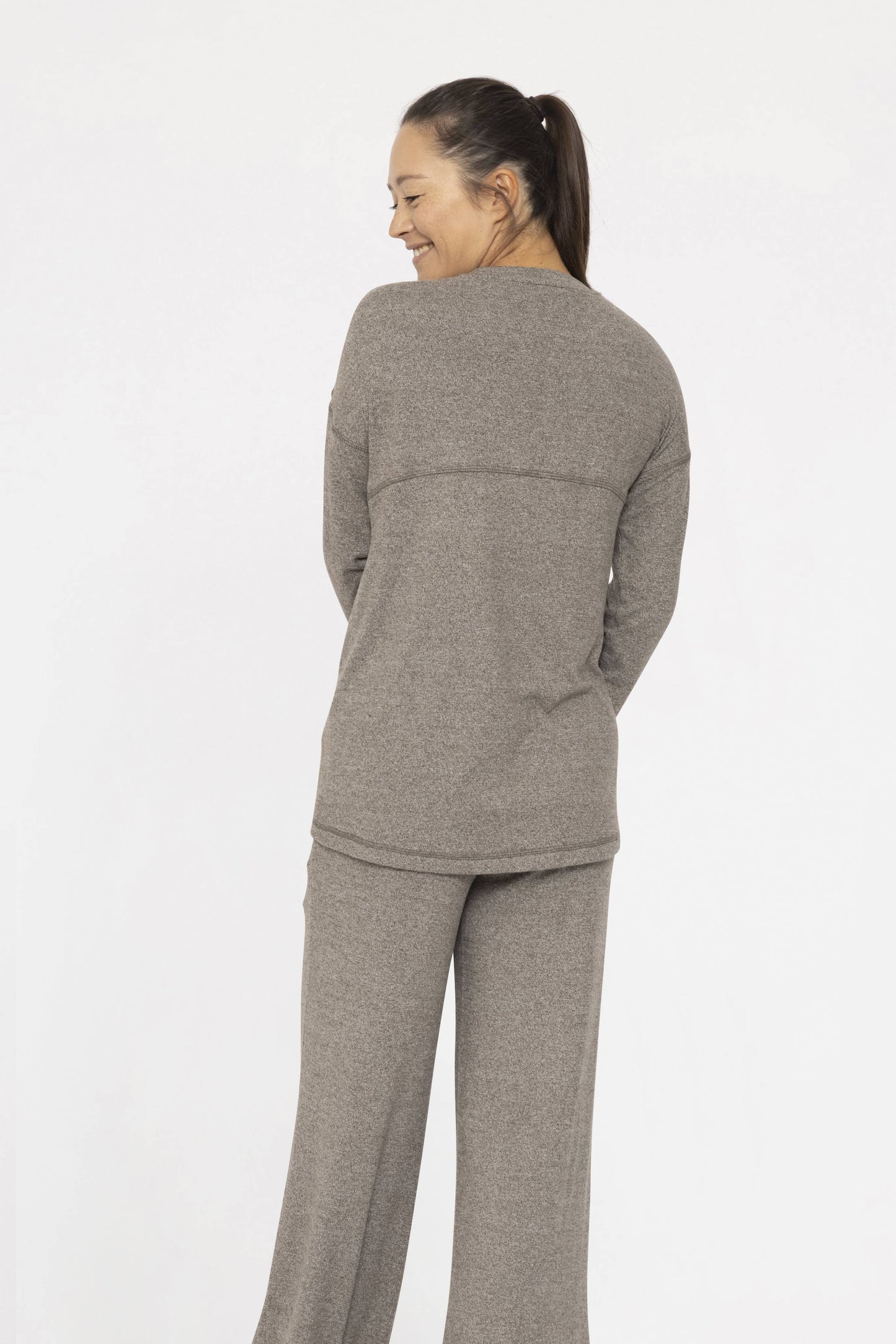 Brushed Crew Neck Long Sleeve Top: Black / S:M:L (2:2:2)