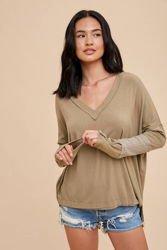 Contrast V-Neck Long Sleeve